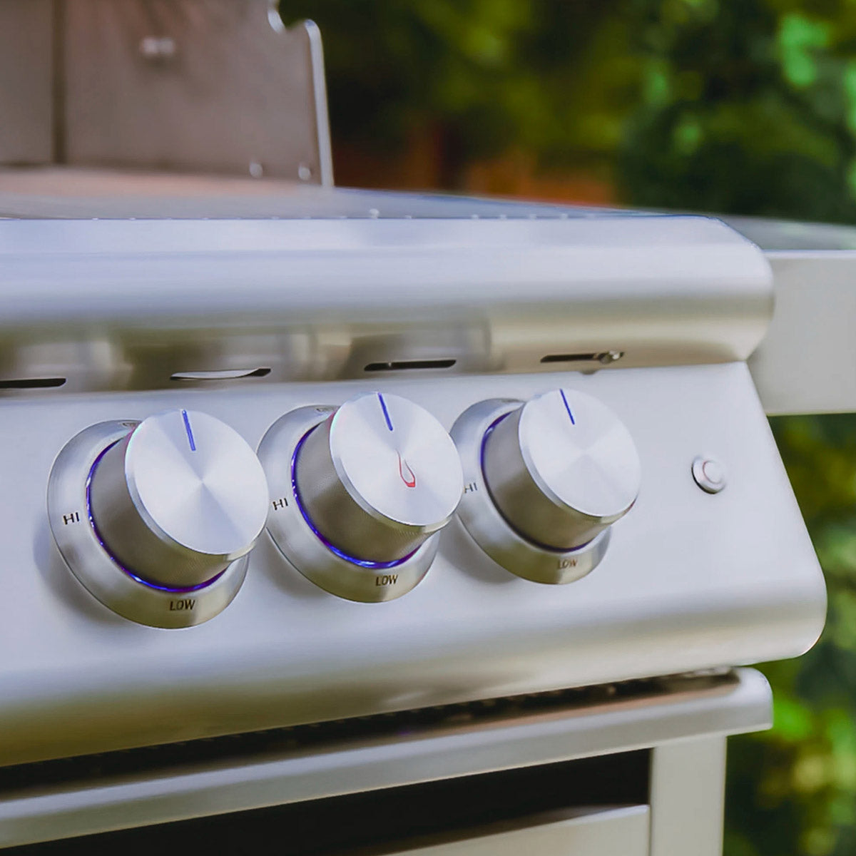 Blaze Marine Grade Premium LTE+ open hood showing burners and cooking grates