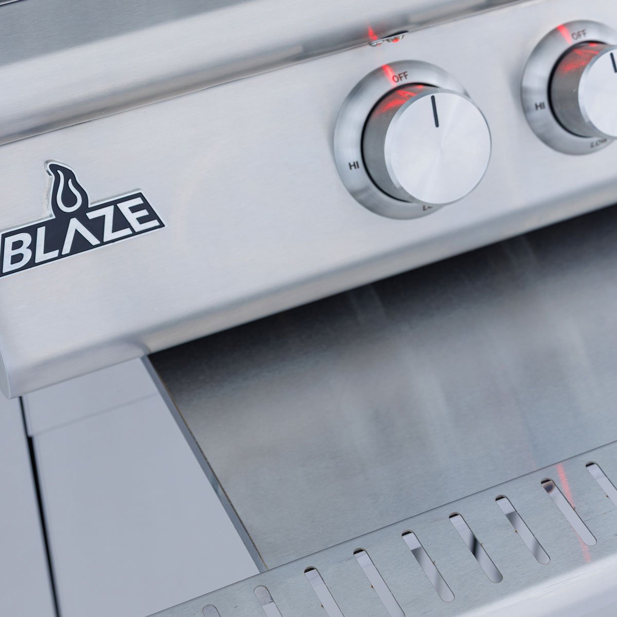 Blaze 26-Inch Gas Outdoor Oven with Bluetooth Meat Probes — view 9