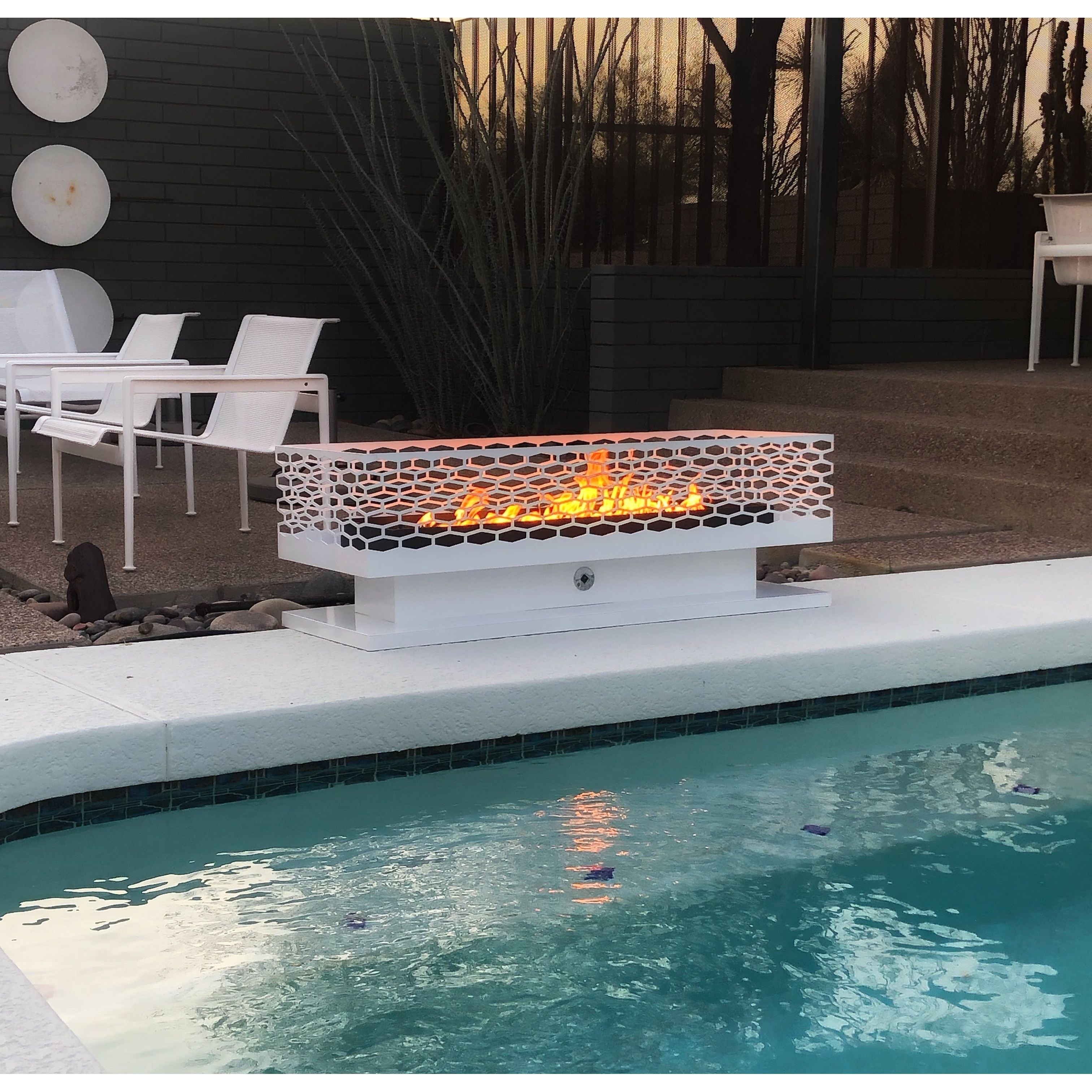 Boxfire Fire Pit Table in Powder Coated - Majestic Fountains and More