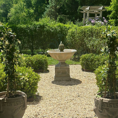 Campania Williamsburg Chiswell Fountain in Cast Stone FT-282 - Majestic Fountains