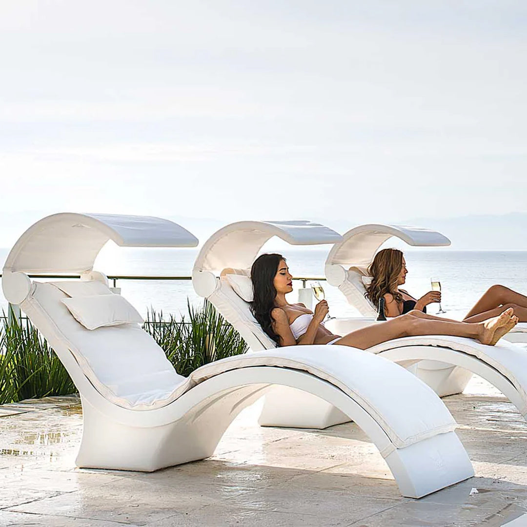 Ledge Lounger Signature Chaise Deep & Tall Ice Bin Side Table Set - In-Pool & Patio Furniture - Majestic Fountains