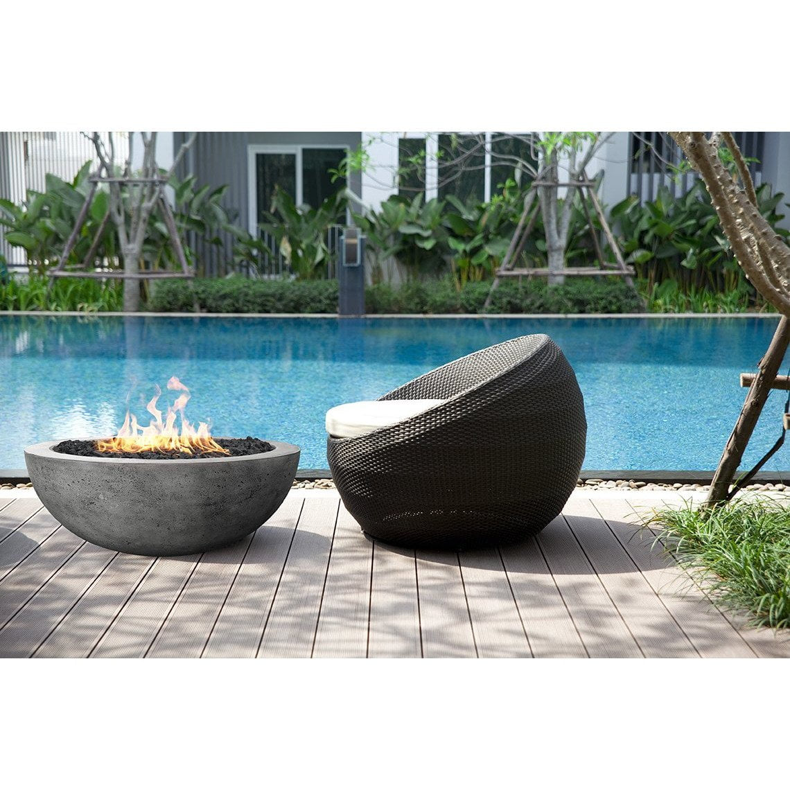 Moderno 4 Fire Table in GFRC Concrete by Prism Hardscapes - Majestic Fountains and More