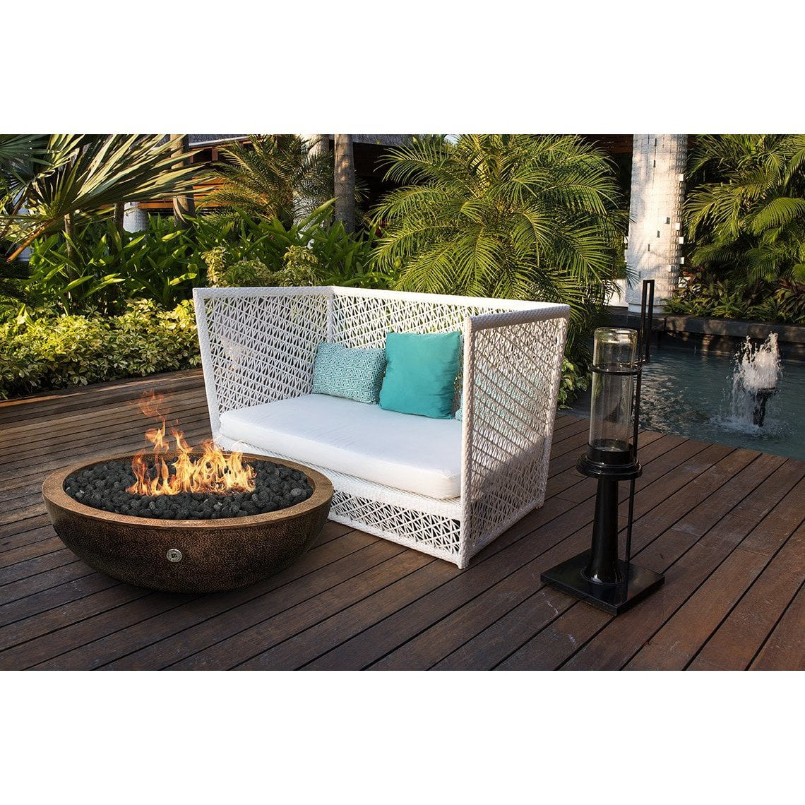 Moderno 4 Fire Table in GFRC Concrete by Prism Hardscapes - Majestic Fountains and More