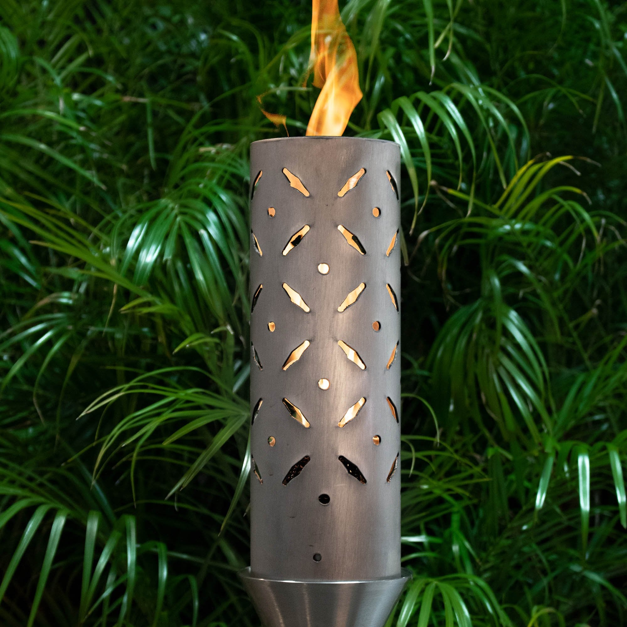 TOP FIRES DIAMOND PLATE Fire Torch 14" in Stainless Steel - Majestic Fountains